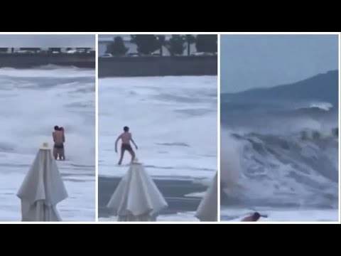 UZNEMIRUJUĆE: MORE ODNJELO DJEVOJKU PRED OČIMA DEČKA🌊😳