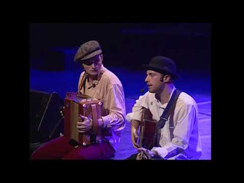 Entre Vues 2004 - Au coin de la rue