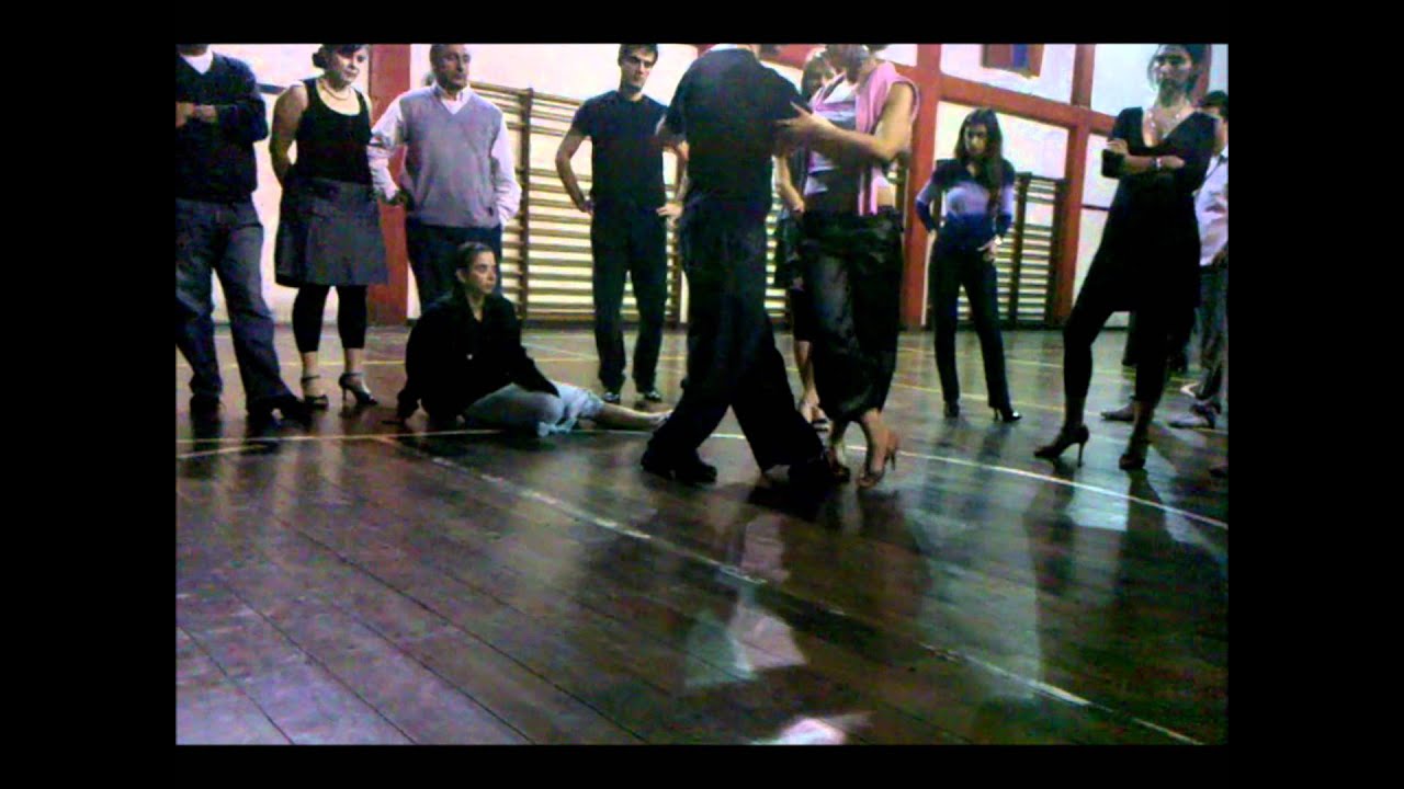 Marcelo La Valle y Mariela Pandelo, clase de tango en La Viruta