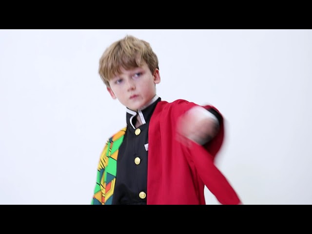 Vídeo relacionado con JYakeji 10 piezas Anime Disfraz de kimono para niños y adultos, disfraz de anime japonés, kimono de Halloween con peluca