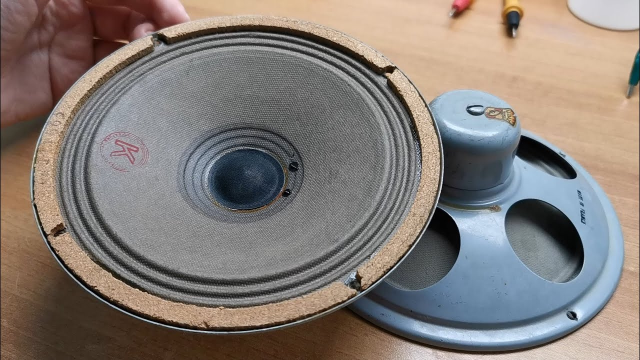 Audax made in France vintage speakers - audio test, frequency response and excursion