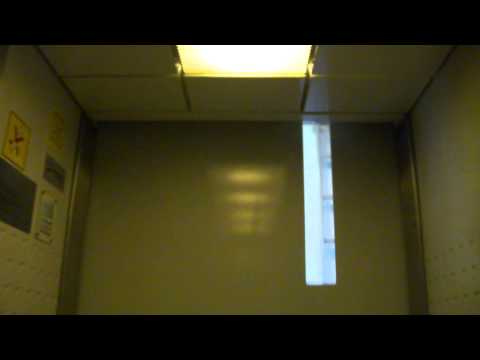 Nice 1993 KONE Novel Elements Traction Elevator/Lift@Laakavuorentie 12 B, Mellunmäki, H:ki, Finland