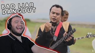 Download lagu REACTION: Kocak!! Bad Liar Dangdut - Rhoma Irama KW | 3way Asiska mp3