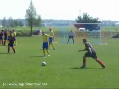 2009.04.26 Korona Olszyc - Sęp Żelechów: bramka Piotra Rosy na 1:1