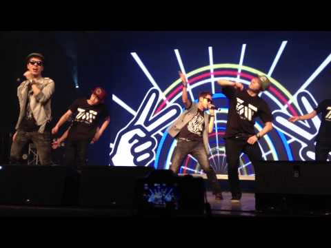 BAECHIGI IN BRAZIL (2K13 FEEL KOREA) 2013 - TWO GUYS [fancam]