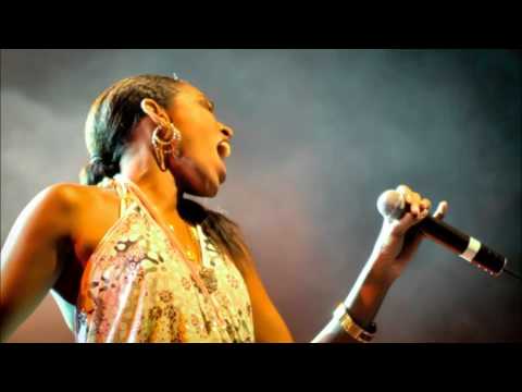 PRINCESS LOVER Feat. SINGUILA - RESTE AUPRES DE MOI - AVEC PAROLES