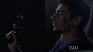 The 100 4x01 Jasper almost kills himself