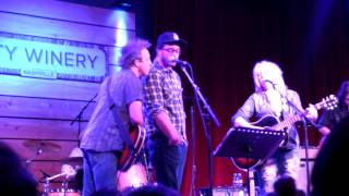 Lucinda Williams with Amos Lee: &quot;Little Angel, Little Brother&quot; @ City Winery Nashville, 9/21/2014