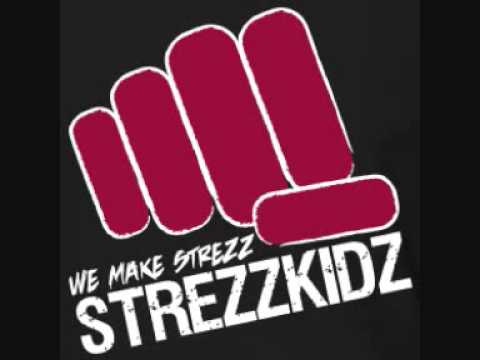 Maytrixx vs Cosmo Korg   Rockstar