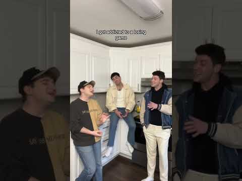 boy band dupe w/ @AnthonyGargiula @itsduncanlaurence #sing #arcade