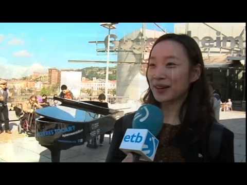Bilbao está cheia de pianos (informações ETB)