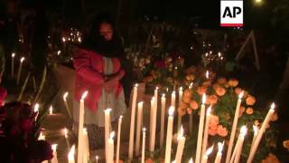 Mexico - Villagers honour their dead at cemetery | Editor's Pick | 02 Nov 2015