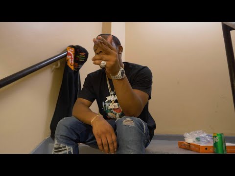 YUNG DRILLA WALKING THROUGH REGENT PARK