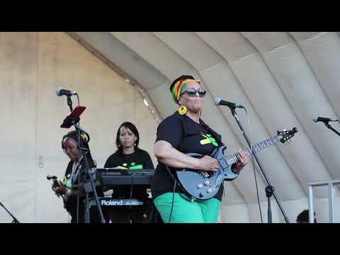 Gloucester Carnival 2022 - Akabu warming up