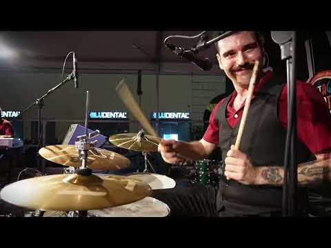 Waiting for Vintage Roots Festival #12