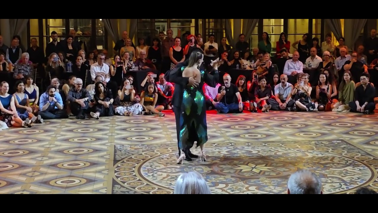 Carlitos Espinoza y Agustina Piaggio.D'Arienzo  - Milonga de Mis Amores 19th Porto Tango Festival.