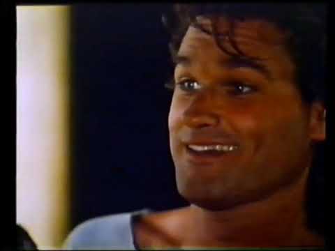 TRAILER tango y cash