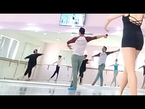Center Tendu, beginner adult ballet class demo