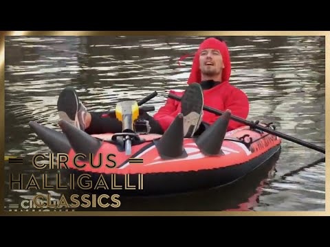 Aushalten: Im Schlauchboot | 1/2 | Circus Halligalli Classics | ProSieben