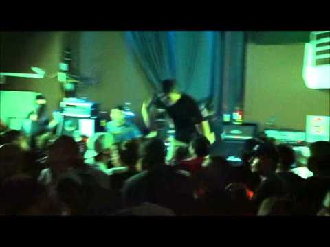 Bem-Vindo ao Clube - Dead Fish (Criciuma, 03/05/13)