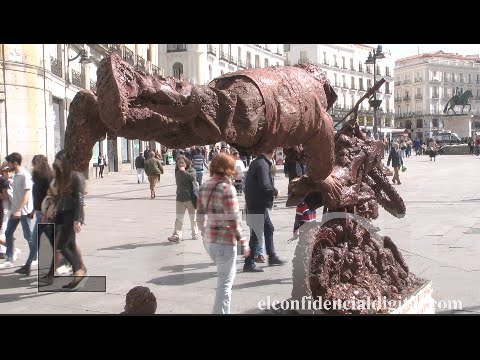 download lagu mp3 mp4 Estatuas Humanas En Madrid, download lagu Estatuas Humanas En Madrid gratis, unduh video klip Estatuas Humanas En Madrid