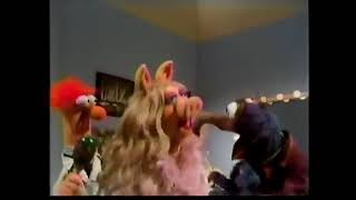 John Denver and the Muppets  - Christmas Is Coming (from A Christmas Together)