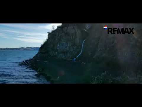 Hermosa parcela a orillas del Lago Ranco.