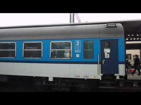 Příjezd a odjezd vlaku Os 6825 (ČD 163.259) - Ústí nad Labem hl.n., 11. 4. 2013