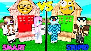 CASA INTELLIGENTE CONTRO CASA STUPIDA SU MINECRAFT!!