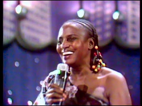 Miriam Makeba - Pata pata (1972) - live