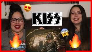 YASS !!! KISS - Love Gun (Symphony : Alive IV) !!! | TWO SISTERS REACT