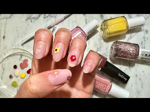 Tutorial för att göra sommarnaglar - små färgglada blommor på naglarna