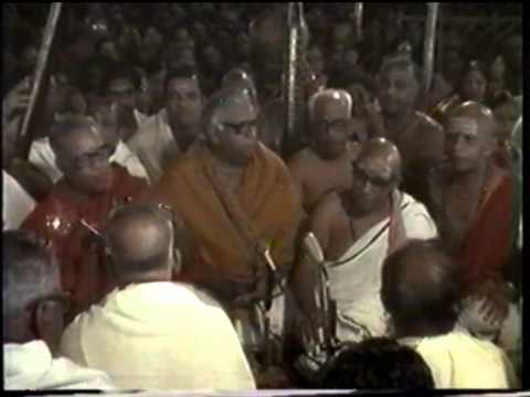 01 Jagadhanandakaraka - Nattai (139th Thyagaraja Aradhana - 1986).mpg