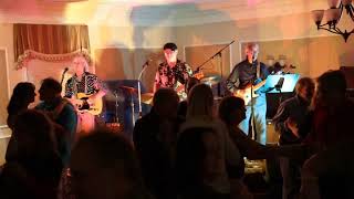 Pile O' Rocks plays "Switchboard Susan"