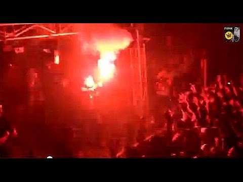 Mc Dinho da VP Show Noite do Terror ( Jason x Freddy ) AO VIVO em Jacarei