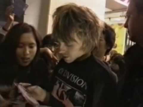 Thumbnail for Mansun LEAVING Japan, 1996! by Paul Draper