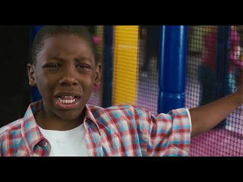 Imagine That (2009) trailer still with Eddie Murphy and Yara Shahidi hinting at the film’s father–daughter fantasy tone