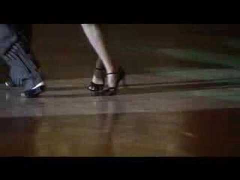  Victoria Vieyra  and  Diego Riemer  are  dancing  to  the  milonga  "  La Mulateada  "