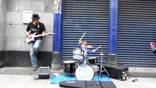 preview picture of video 'Cute Kid playing Drums in Dublin'