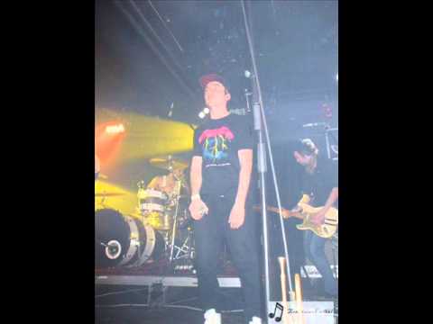 MC Columbo része a Compact Disco Leave it up to me-ből!