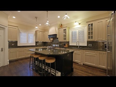 A renovated Lakeview Victorian with a 2-bedroom coach house A renovated Lakeview Victorian with a 2-bedroom coach house