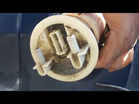 How install Walbro 255 lph fuel pump in Citroen saxo vts nfu engine. Αναβάθμιση αντλίας βενζίνης.