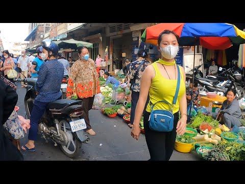 Phnom Penh Market Street Food walking at Orussey Market 🇰🇭 - Cambodian food Tour 2022