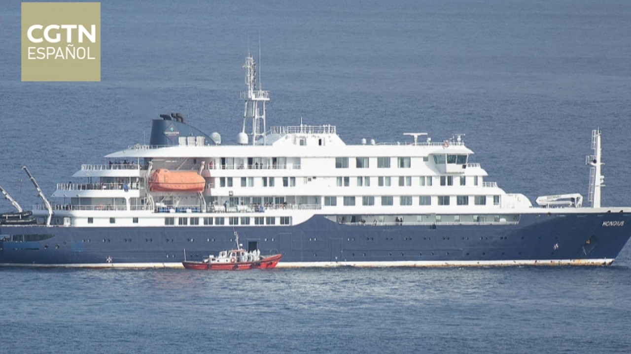 Evacúan del MV Hondius a tres personas sospechas de contraer hantavirus