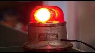 VINTAGE GRIMES HI-FLASH BEACON LIGHT