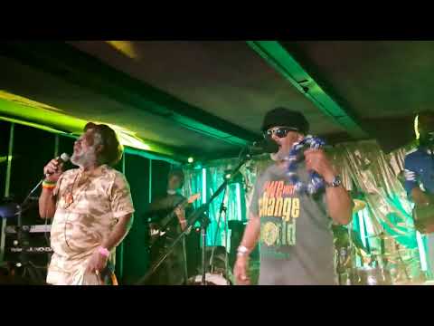 Johnny Clarke Dub Asante Band- Babylon