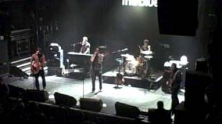 The Bluetones performing &quot;Sleazy Bed Track&quot; December 2009