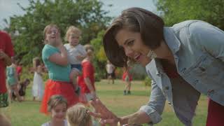 The Kid&#39;s Gone Christmas - Amber Lawrence [Official Video]