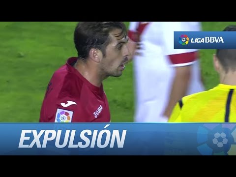 Expulsión por doble amarilla de Victor Sánchez