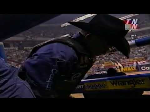 Little Yellow Jacket bucks Gilbert Carrillo - 01 PBR Finals